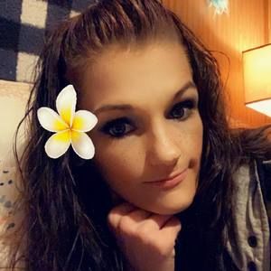 Meet your Posher, Kendra